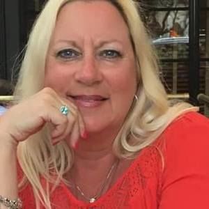 Meet your Posher, Lezlie